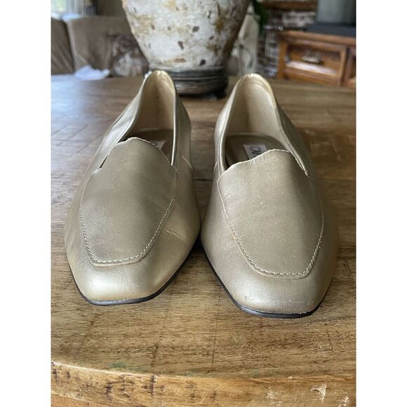 Capezio "Jenny" Gold  Genuine Leather Classic Loafers Flats  For Women Size 8.5 - Picture 10 of 11